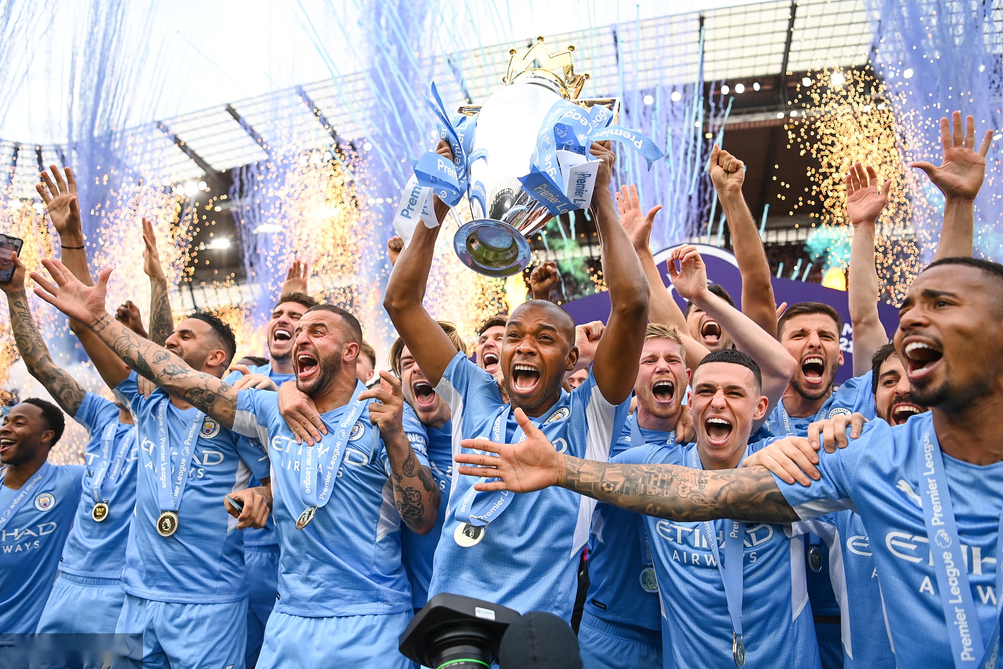 的积极吸引 的积极吸引